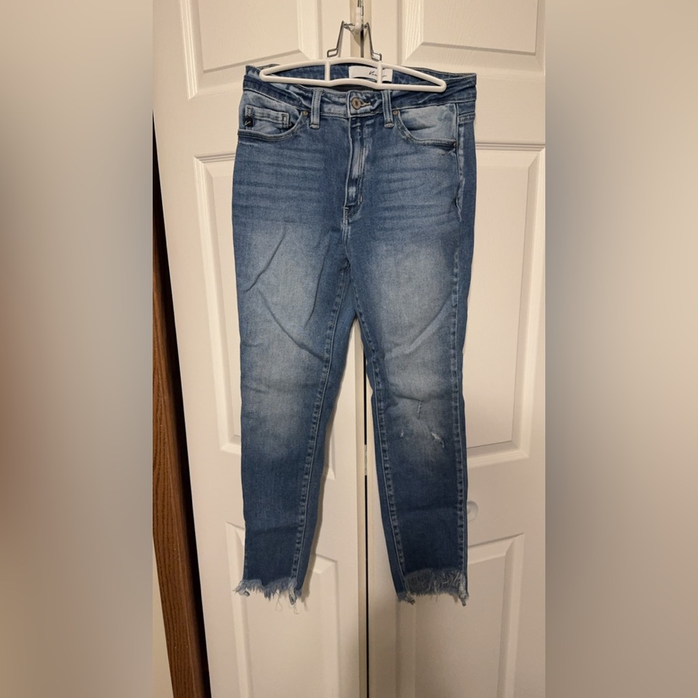 KanCan Blue Ankle Cropped Jeans with Faded Wash